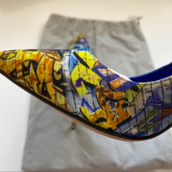 New Autographed Manolo Blahnik BB Graffiti Pumps - Picture 8 of 10